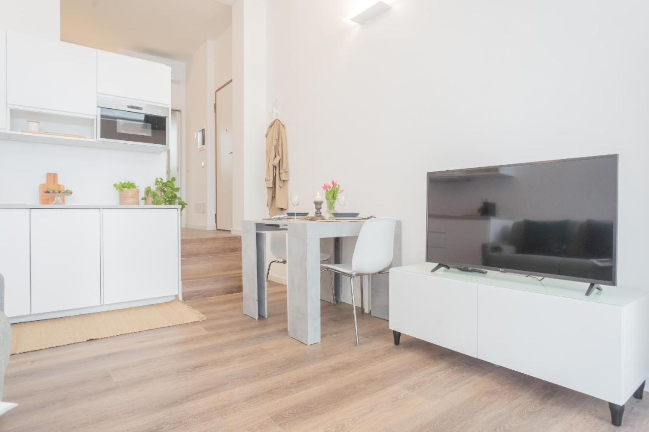 A Step From The Dome Apartment By Rent All Como Exteriör bild