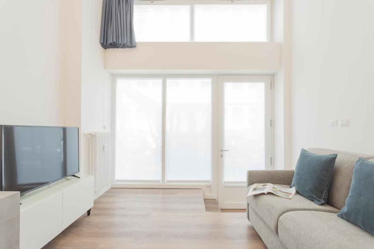 A Step From The Dome Apartment By Rent All Como Exteriör bild