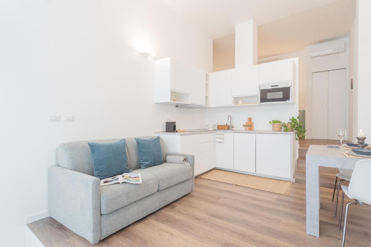 A Step From The Dome Apartment By Rent All Como Exteriör bild